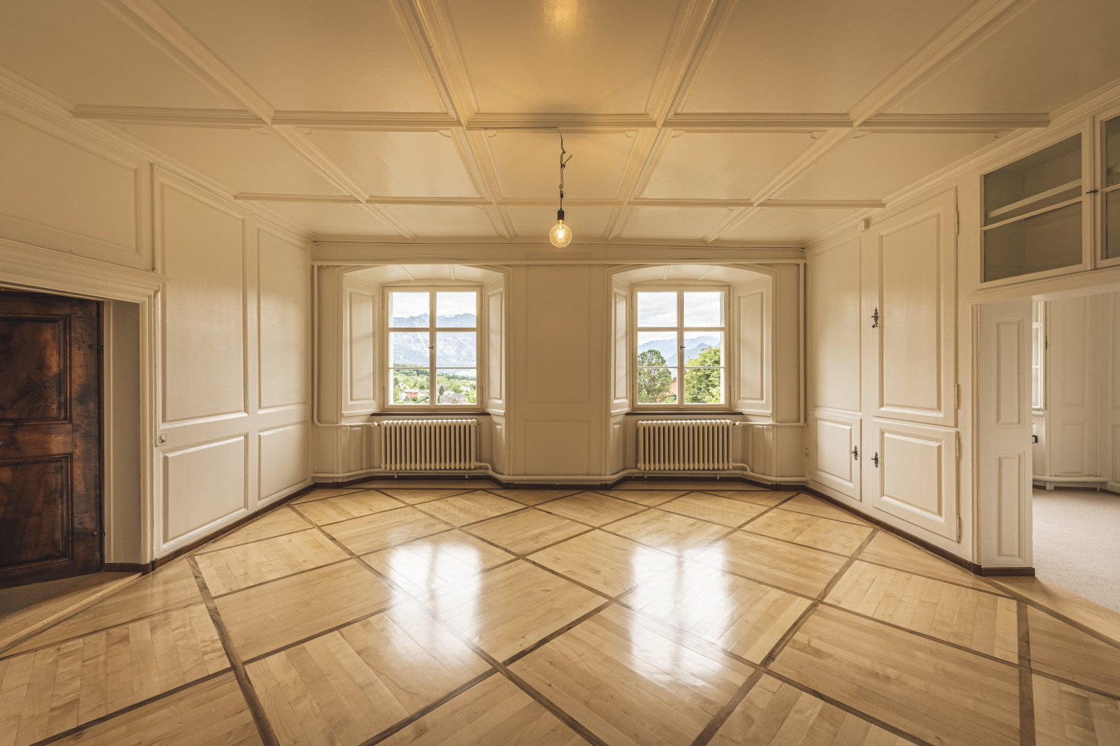Manageable Country Estate