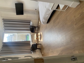 Large Studio Flat - All Bills Included Option